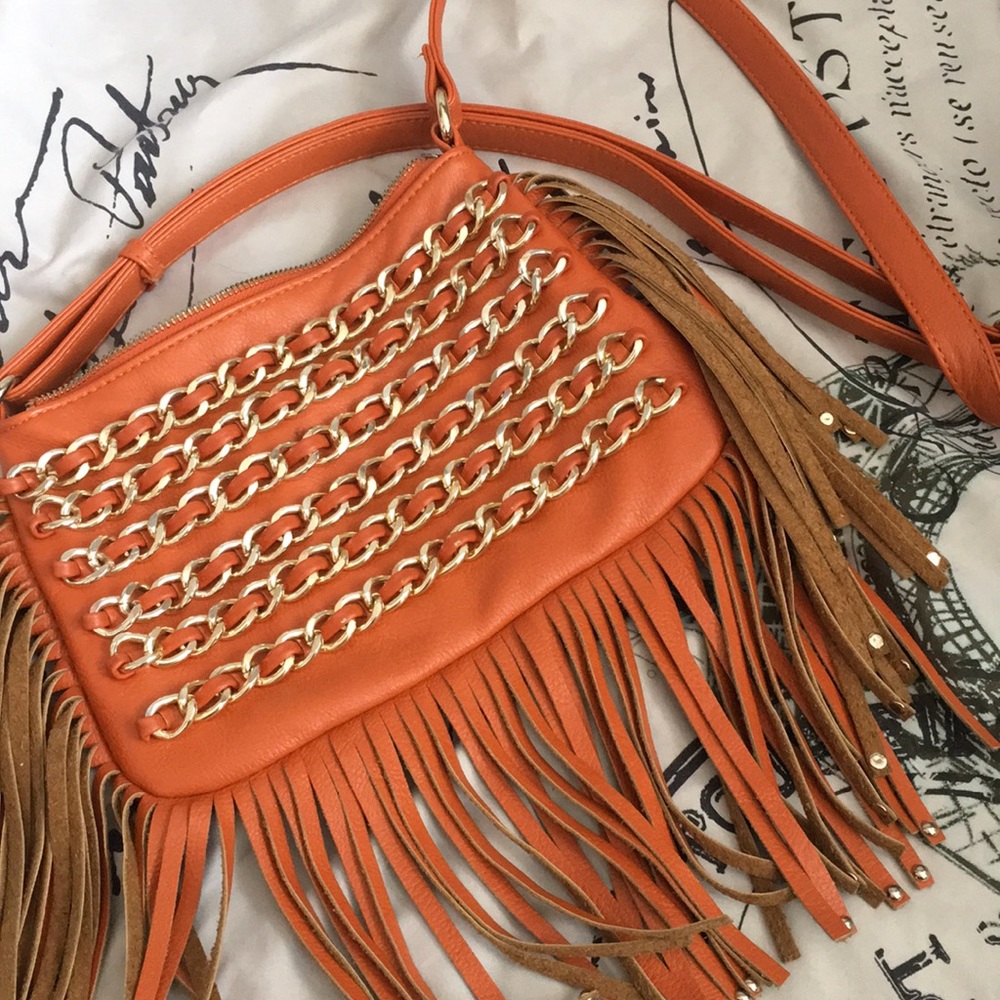 chained crossbody purse